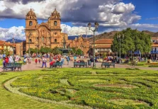 Vista-de-la-Plaza-de-Armas-Cusco_12_11zon